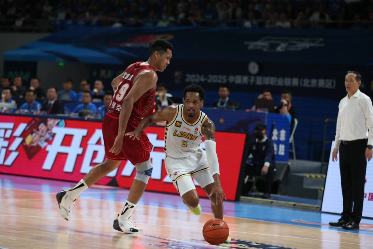 皇冠信用网登2登3
_广厦外援布朗夺得总决赛MVP皇冠信用网登2登3
!21-22赛季曾效力北京队