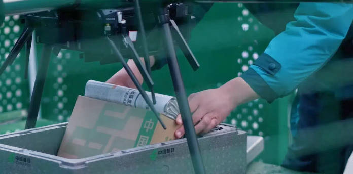 皇冠信用网出租足球
_【理响中国·春江水暖鸭先知】一架“无人机”飞出低空新天地