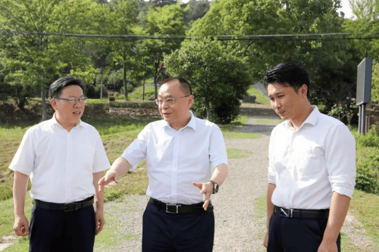 皇冠信用登2代理
_江苏省检察院党组书记、检察长赵铁实调研指导镇江检察工作