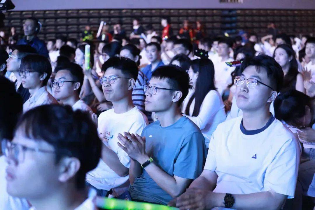 信用网如何申请
_连续五次信用网如何申请
!济南市委书记以城市之名向他们邀约!