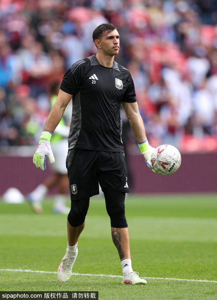 体育皇冠信用网站_大马丁真要来曼联？亲口盛赞未来队友体育皇冠信用网站，奥纳纳的冷板凳已预订？