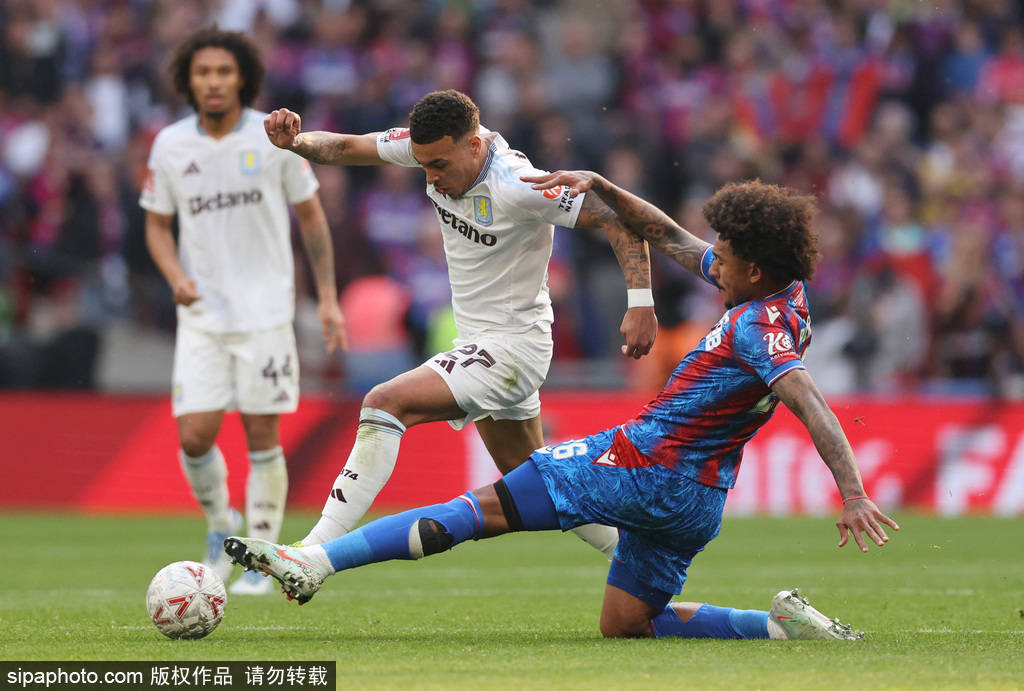 皇冠信用会员账号注册
_惊天误判!老特拉福德1秒葬送维拉欧冠梦皇冠信用会员账号注册
,VAR为何集体失声?