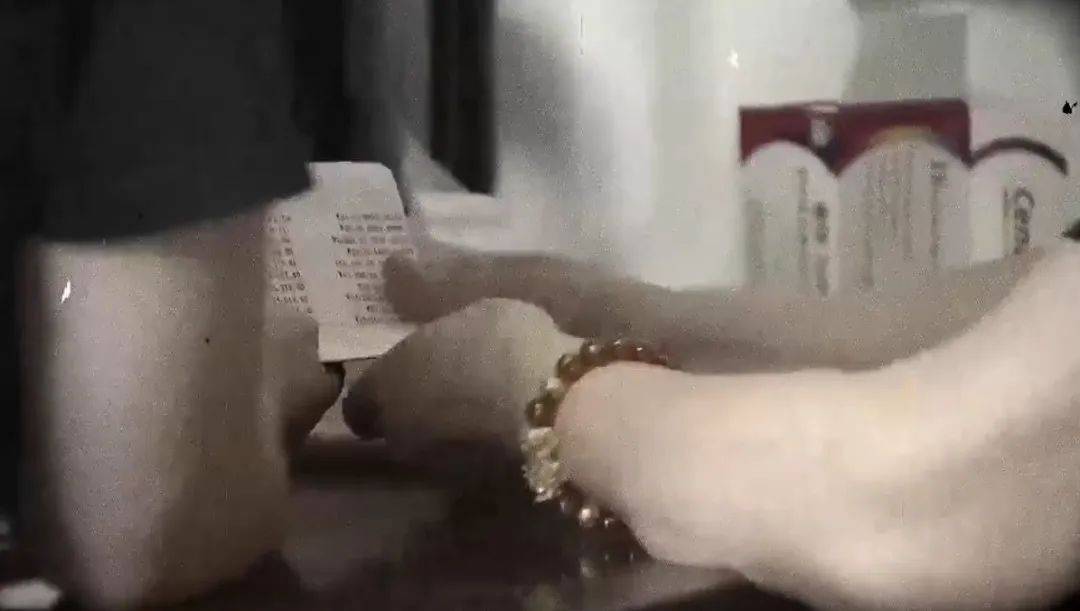 怎么申请皇冠信用网
_炸裂怎么申请皇冠信用网
!上海阿婆4800元退休金养全家!母女齐心对"拆迁户邻居"下手...