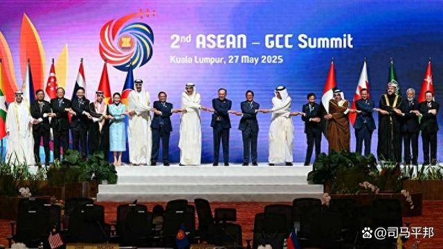 皇冠信用网会员开户
_美媒其实比谁都明白皇冠信用网会员开户
,中美关税斗的越狠,亚洲各国就越离不开中国