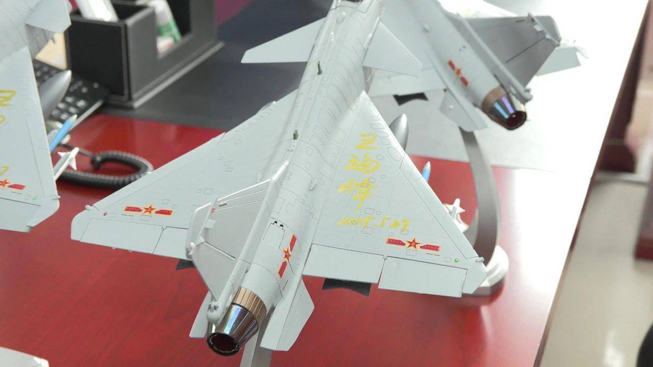 皇冠信用网怎么代理
_歼-10C总师:签不完皇冠信用网怎么代理
,根本签不完…