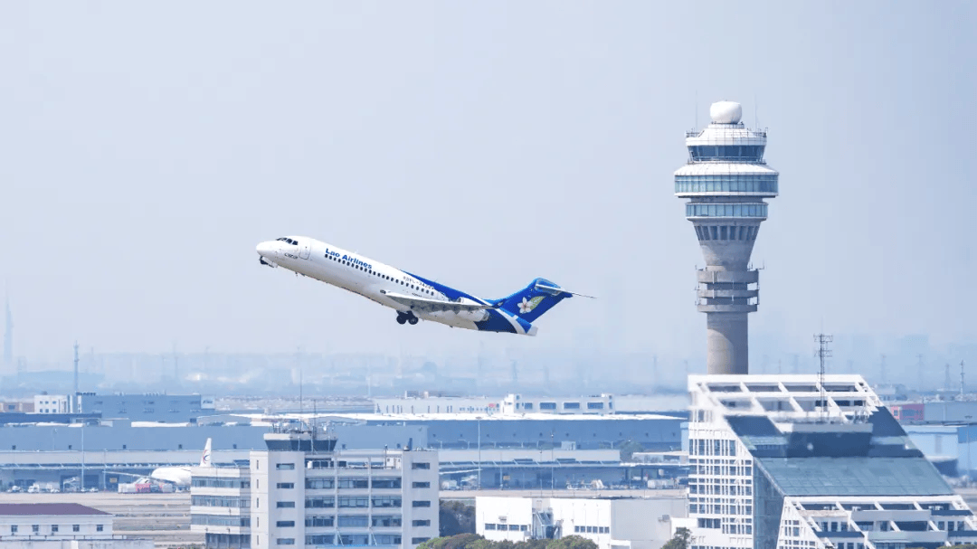 怎么开皇冠信用网
_美国暂停向中国商飞出售发动机技术