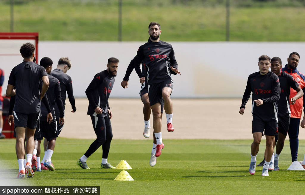 皇冠登3代理申请
_B费惊天表态!钦点曼联未来核心是他!70万周薪诱惑下皇冠登3代理申请
,红魔队长何去何从?