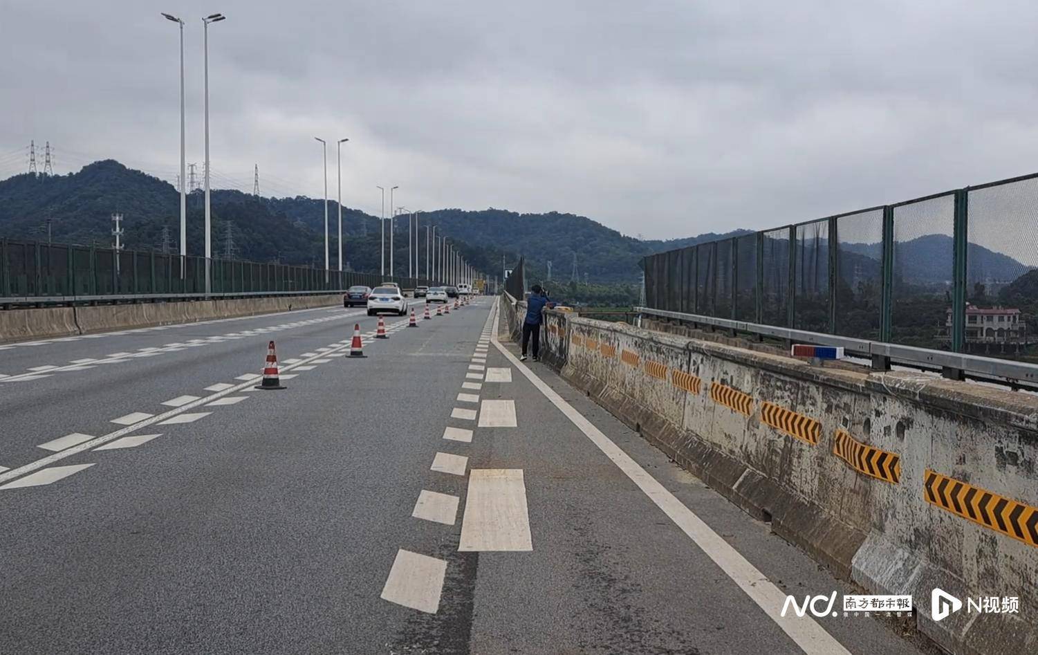 皇冠登3代理申请
_走访车辆坠桥致5人死亡的东莞断头路:当地已增高水泥桩护栏