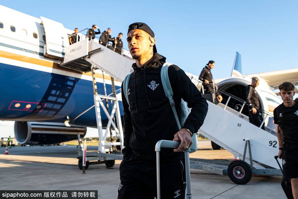 皇冠登3管理出租_曼联紧急会议！安东尼命运揭晓皇冠登3管理出租，3250万镑套现重建第一枪？