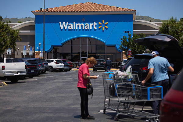 皇冠信用网出租代理
_出尔反尔皇冠信用网出租代理
?美零售巨头被曝要求中国供应商承担最高66%关税成本