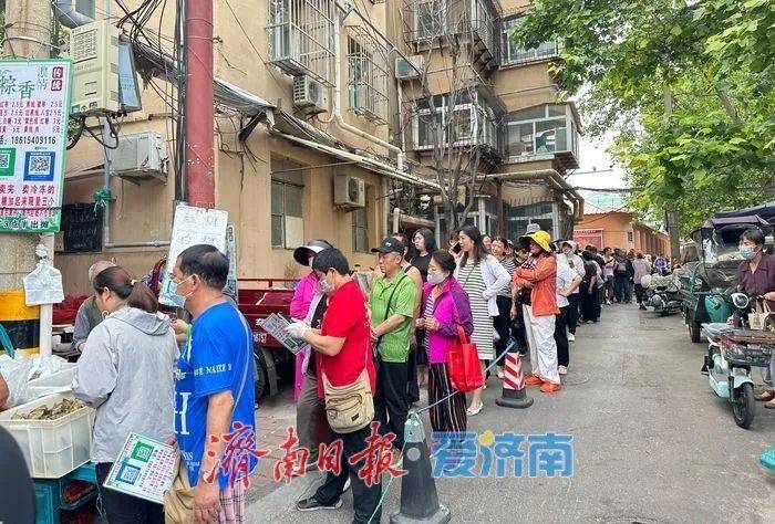 皇冠信用网会员账号
_顾客不惜排队三小时皇冠信用网会员账号
,济南这个小摊你知道吗?