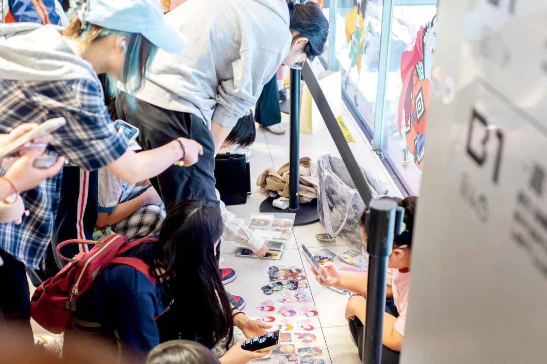 皇冠信用网登3代理
_炒股不如“炒谷”?一块“吧唧”被炒到7万元皇冠信用网登3代理
,谁在为谷子经济买单?