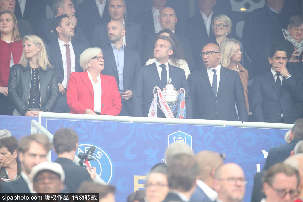 皇冠信用网登3代理
_巴黎首夺欧冠!马队泪洒现场皇冠信用网登3代理
,隔空喊话姆巴佩:这冠军,你也配!