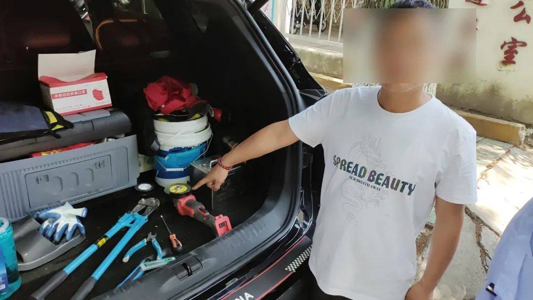 怎么申请皇冠信用网
_业主变“保安”两月偷了700余斤怎么申请皇冠信用网
!已被抓!