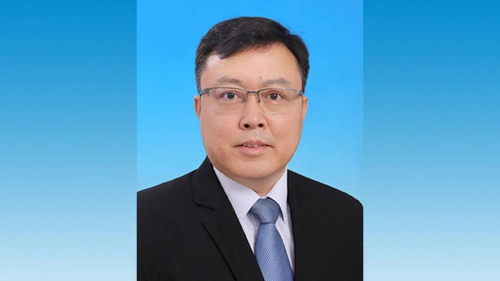 皇冠信用网代理
_海南省政府副秘书长张华伟履新儋州市委常委、副市长