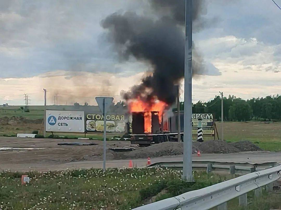 皇冠信用网押金多少
_乌克兰最大胆无人机攻击皇冠信用网押金多少
,预示着人类一个可怕的未来!