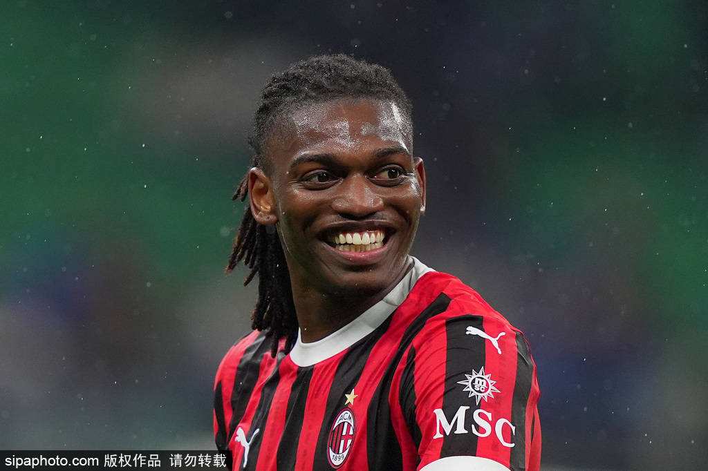 皇冠注册平台
_震动欧洲!莱奥密会拜仁皇冠注册平台
,利物浦半路截胡?米兰1.3亿防线告急!