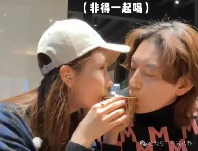 皇冠信用网登123
_自曝与丈夫经常吵架?但怎么感觉她是在变相秀恩爱呢皇冠信用网登123
!