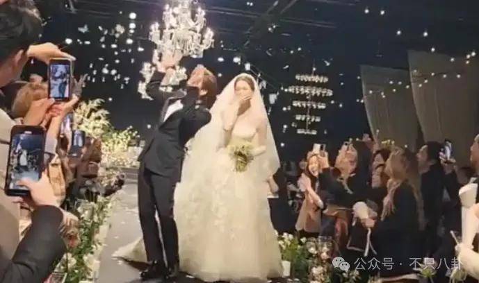 皇冠信用网登123
_自曝与丈夫经常吵架?但怎么感觉她是在变相秀恩爱呢皇冠信用网登123
!