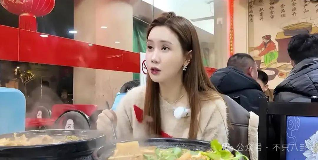 皇冠信用网登123
_自曝与丈夫经常吵架?但怎么感觉她是在变相秀恩爱呢皇冠信用网登123
!