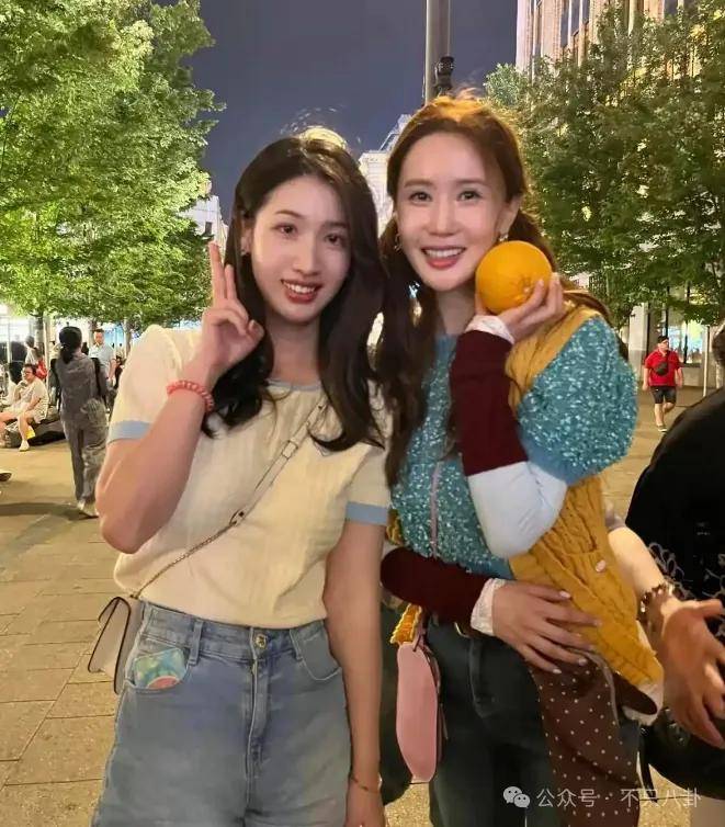 皇冠信用网登123
_自曝与丈夫经常吵架?但怎么感觉她是在变相秀恩爱呢皇冠信用网登123
!