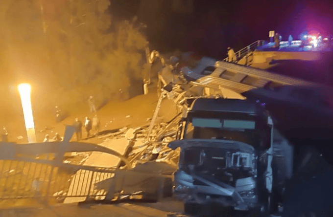 皇冠信用网代理
_没有人会与“恐怖分子”谈判皇冠信用网代理
!普京明确:俄方拒绝乌方至少30天停火协议