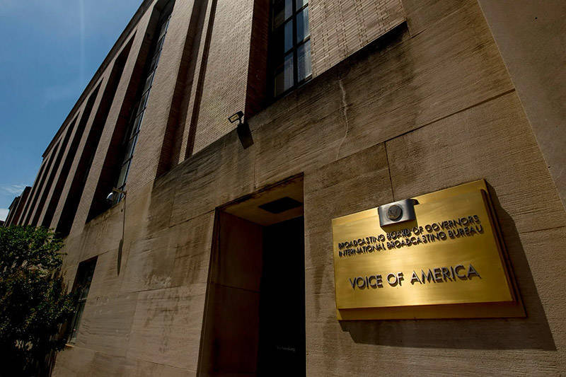 皇冠信用网开户_“美国之音”从1400人裁到18人:2人负责中国部门