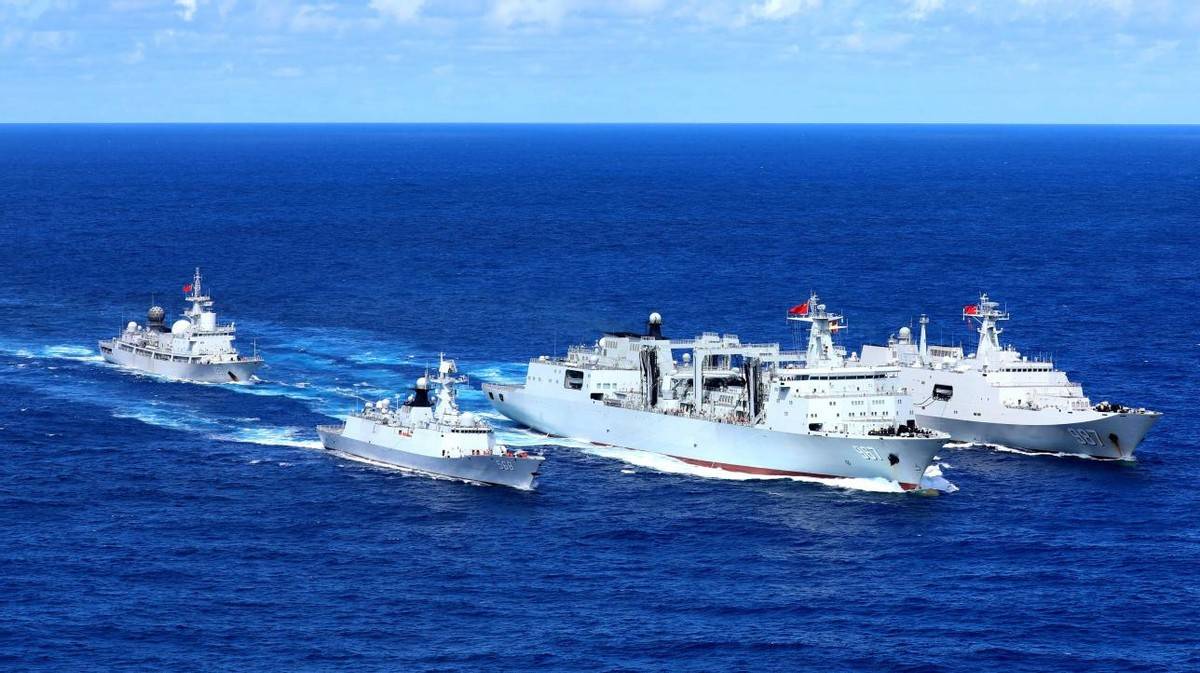 皇冠信用网app_超18万吨皇冠信用网app!拥有640个垂发单元!辽宁舰率海军最强编队驶入西太!