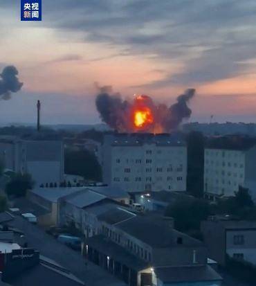 皇冠網址_俄大举轰炸乌军工企业回应“蛛网”行动 乌总统:袭击几覆盖全境