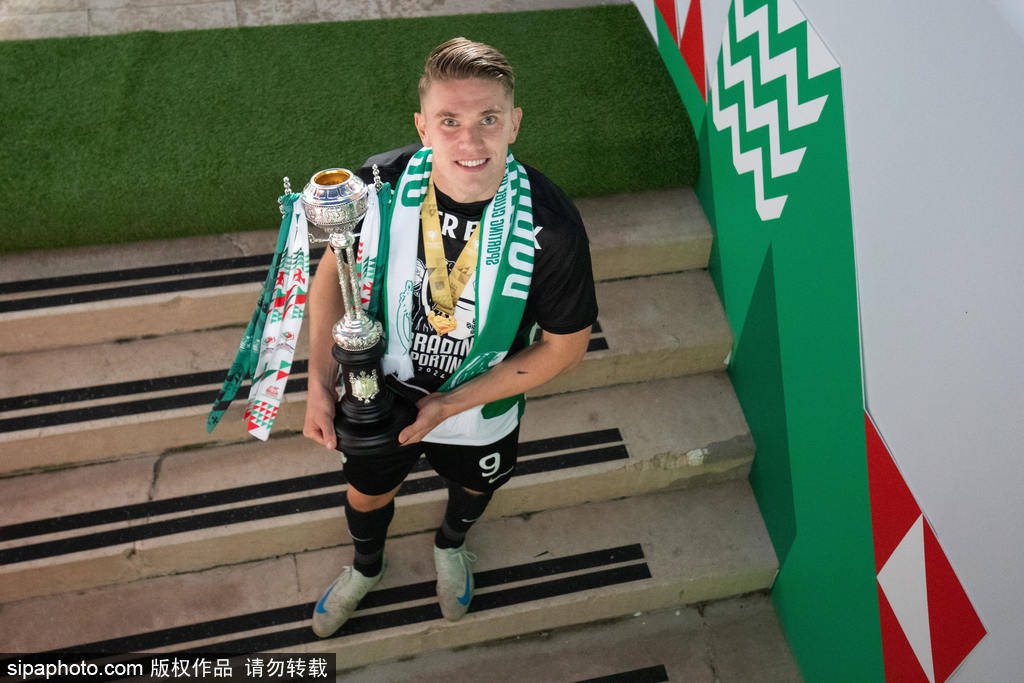 皇冠赔率
_费迪南德猛批曼联新猎物吉克雷斯:葡超刷数据?英超让你现原形皇冠赔率
!