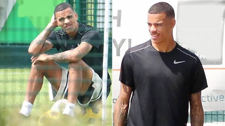 世俱杯2026
_太阳报:格林伍德返回曼彻斯特世俱杯2026
,和前曼联队友一起训练