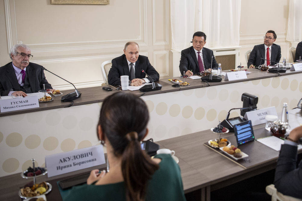 西雅图海湾人v巴黎圣日耳曼_普京:俄罗斯愿与中国开展全面合作