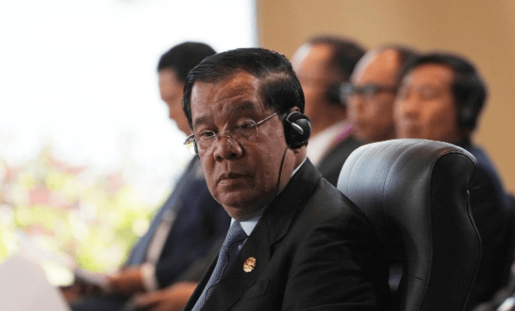 皇冠信用網要押金吗 _只剩255席皇冠信用網要押金吗 ,佩通坦拒绝下台,一架泰专机直飞中国,执政党要自救