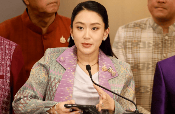 皇冠信用網要押金吗 _只剩255席皇冠信用網要押金吗 ,佩通坦拒绝下台,一架泰专机直飞中国,执政党要自救