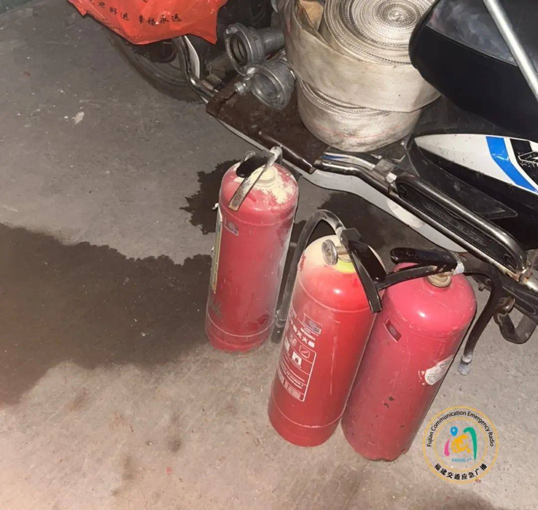 广岛三箭 v 名古屋鲸鱼
_福州一小区发生火灾广岛三箭 v 名古屋鲸鱼
,现场火势较大、浓烟滚滚!