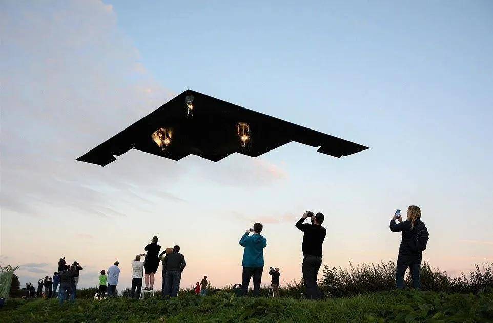 反恐精英投注_B-2横穿中国轰炸伊朗反恐精英投注，中国雷达没有发现？这是正常人想出来的？