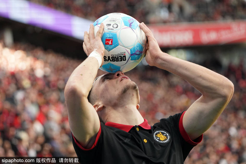 足球比赛外围买球网站_5000万镑!利物浦天才中场埃利奥特转会在即足球比赛外围买球网站,德甲豪门疯抢