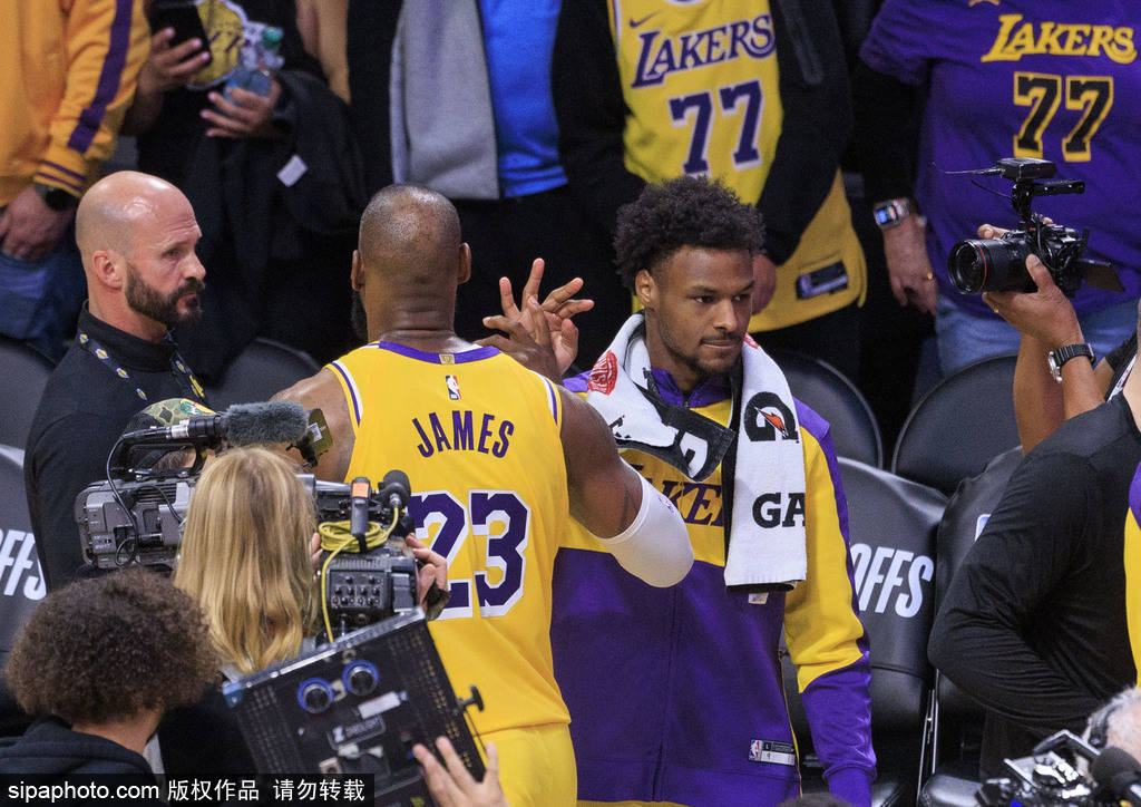 皇冠信用盘会员开户_詹姆斯父子首次回应交易传言皇冠信用盘会员开户!布朗尼透露老爹私下这样说