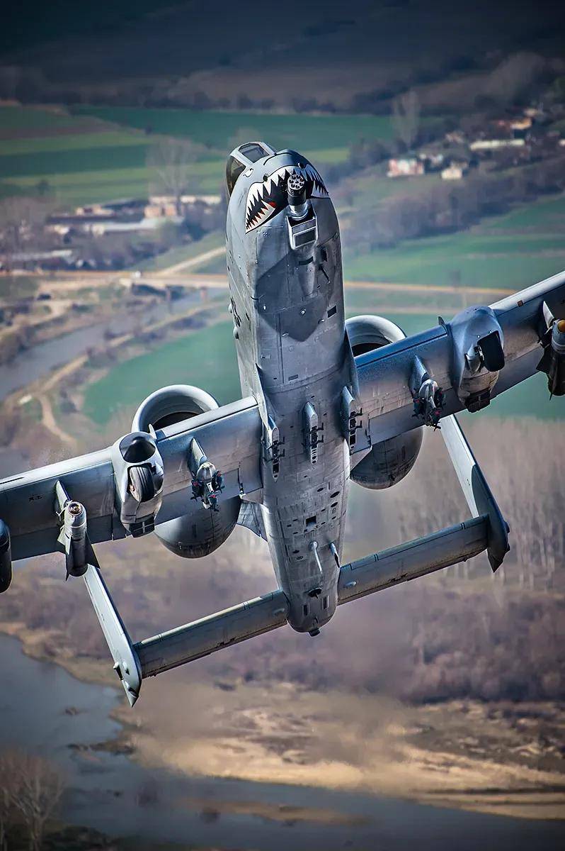 林菲尔德VS谢尔伯恩_来给歼-20当靶子？美军计划退役全部162架A-10林菲尔德VS谢尔伯恩，准备卖给台湾？