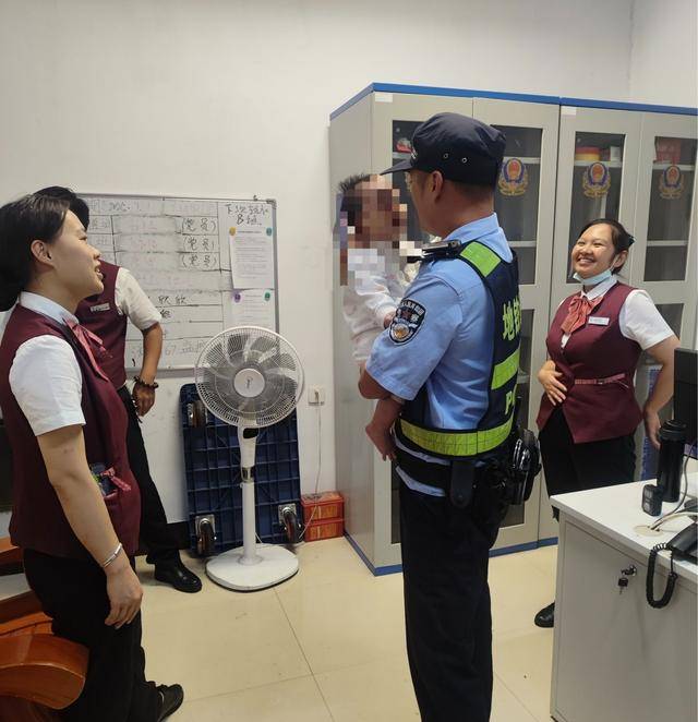 采列VS沙巴巴库_惊险！女子把小婴儿忘在南宁地铁站采列VS沙巴巴库，庆幸……