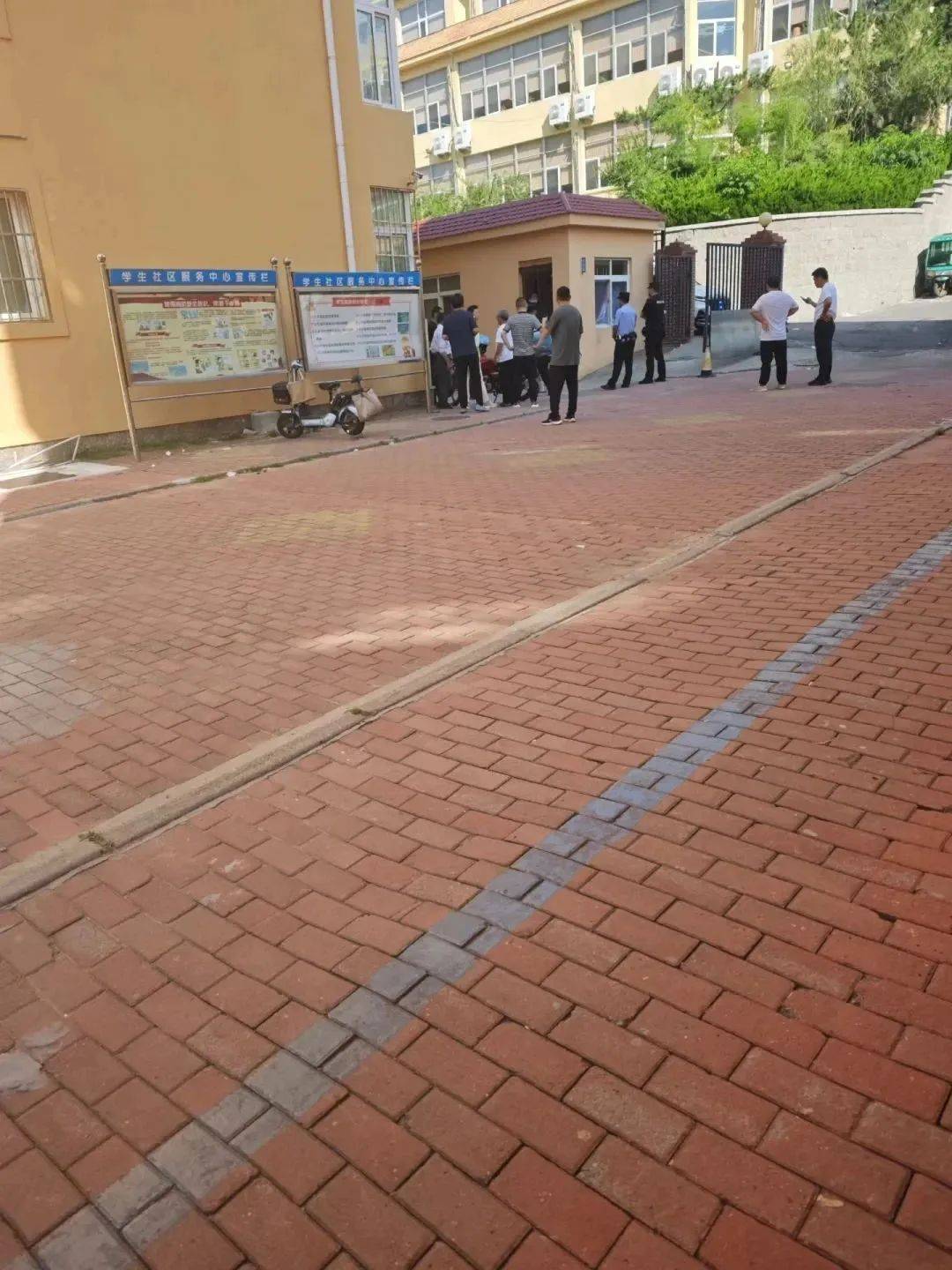 皇家马德里VS奥萨苏纳_青岛大学一宿管人员离世皇家马德里VS奥萨苏纳,校方回应