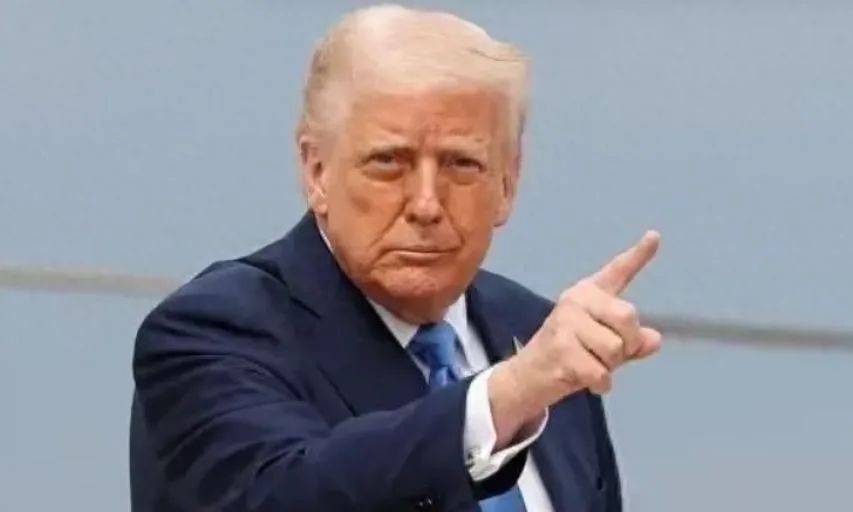 弗赖堡VS奥格斯堡_被愤怒冲昏头脑的特朗普弗赖堡VS奥格斯堡,给中国送来“大礼”!帮中方解了后顾之忧