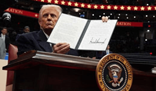 基马诺克VS利云斯顿_特朗普对中国说话算话基马诺克VS利云斯顿,8艘满载巨轮直奔中国,中美形势已逆转