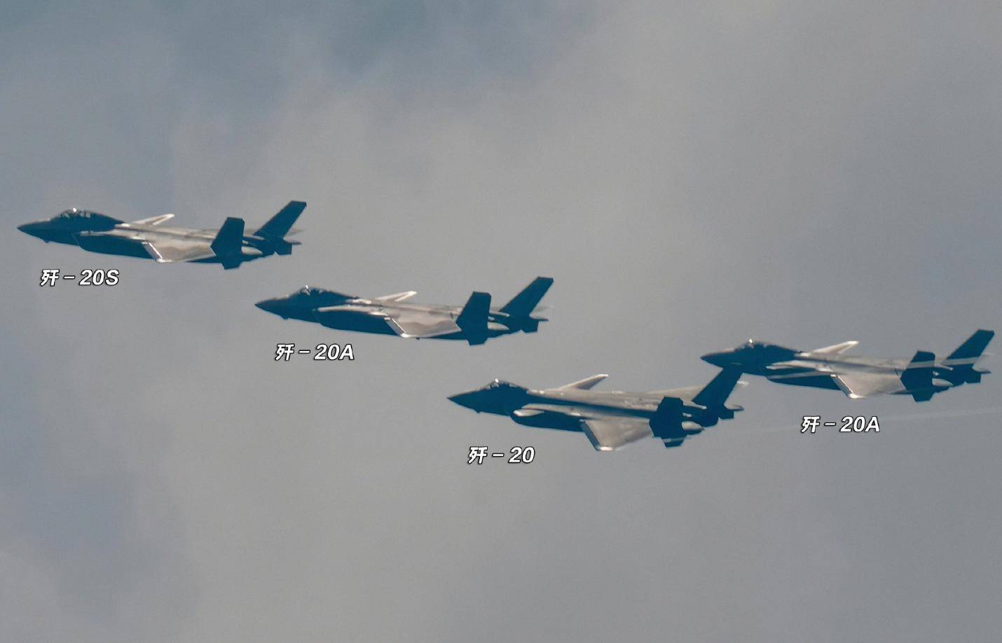 多德勒支VS坎布尔_全世界首支混编双五代机多德勒支VS坎布尔，美媒：中国空军歼-35实力远超西方F-35