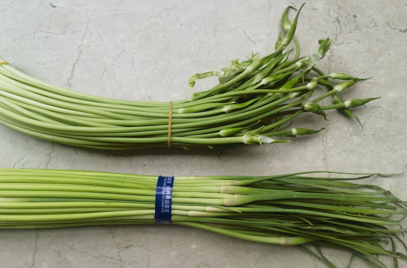 皇冠足球网
_“韭菜免收通行费韭菜薹要收费”引热议皇冠足球网
,专家呼吁:让绿通目录更“鲜活”