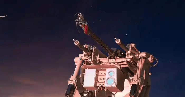 皇冠足球平台代理申请_人类史上首次!俄军人向机器人部队投降皇冠足球平台代理申请,由无人机押送收押为战俘