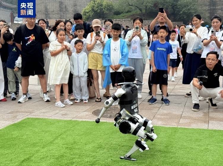 如何注册皇冠足球代理_全球首创如何注册皇冠足球代理！2025世界人形机器人运动会能量传递活动启幕