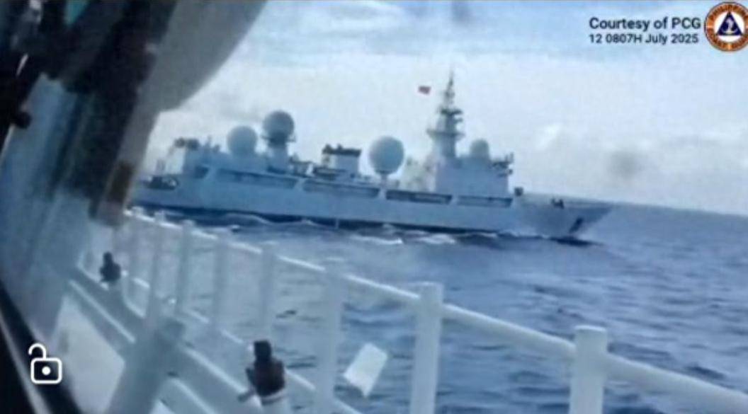 皇冠信用网登3代理_69海里对峙！美军与19国联合演习之际皇冠信用网登3代理，中方052D携带高超音速导弹，直接近距离震慑