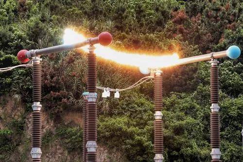 皇冠信用網出租_一发瘫痪一个城市！中国公布新型神秘炸弹皇冠信用網出租，是专门为谁准备的？