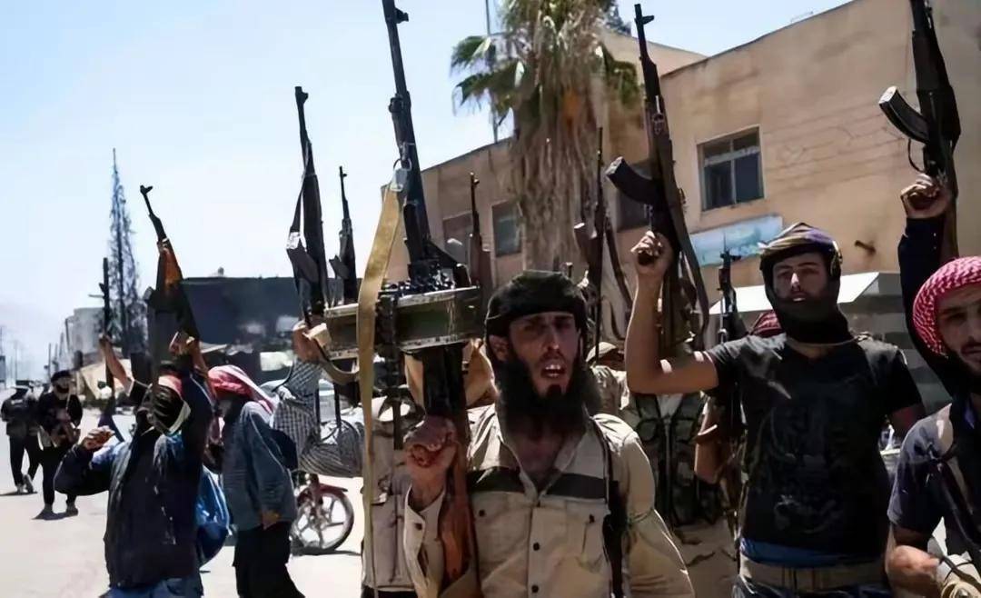 皇冠信用网在线注册_第二轮攻势打响皇冠信用网在线注册,阿拉伯盟军加入战局,中方立场坚决,重申叙利亚主权完整